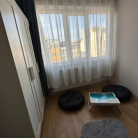 Stylish And Spacious In The Center Of Kadikoey *