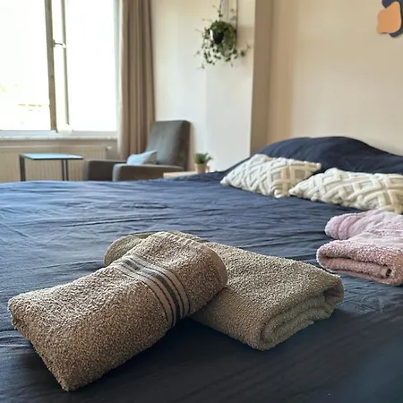 Stylish And Spacious In The Center Of Kadikoey 이스탄불