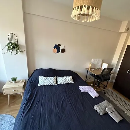 فندق Stylish And Spacious In The Center Of Kadikoey